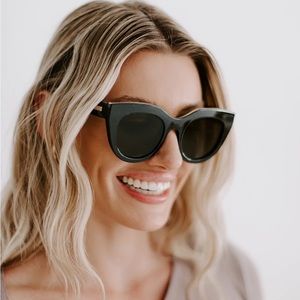 Le Specs Air Heart cat-eye sunglasses black & gold